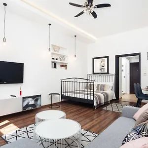 https://city-of-the-kings-old-depot-apartment.krakowhotelspoland.com
